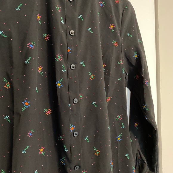 NWT / Black Blouse with Flower Details from RW&CO. - Picture 3 of 4